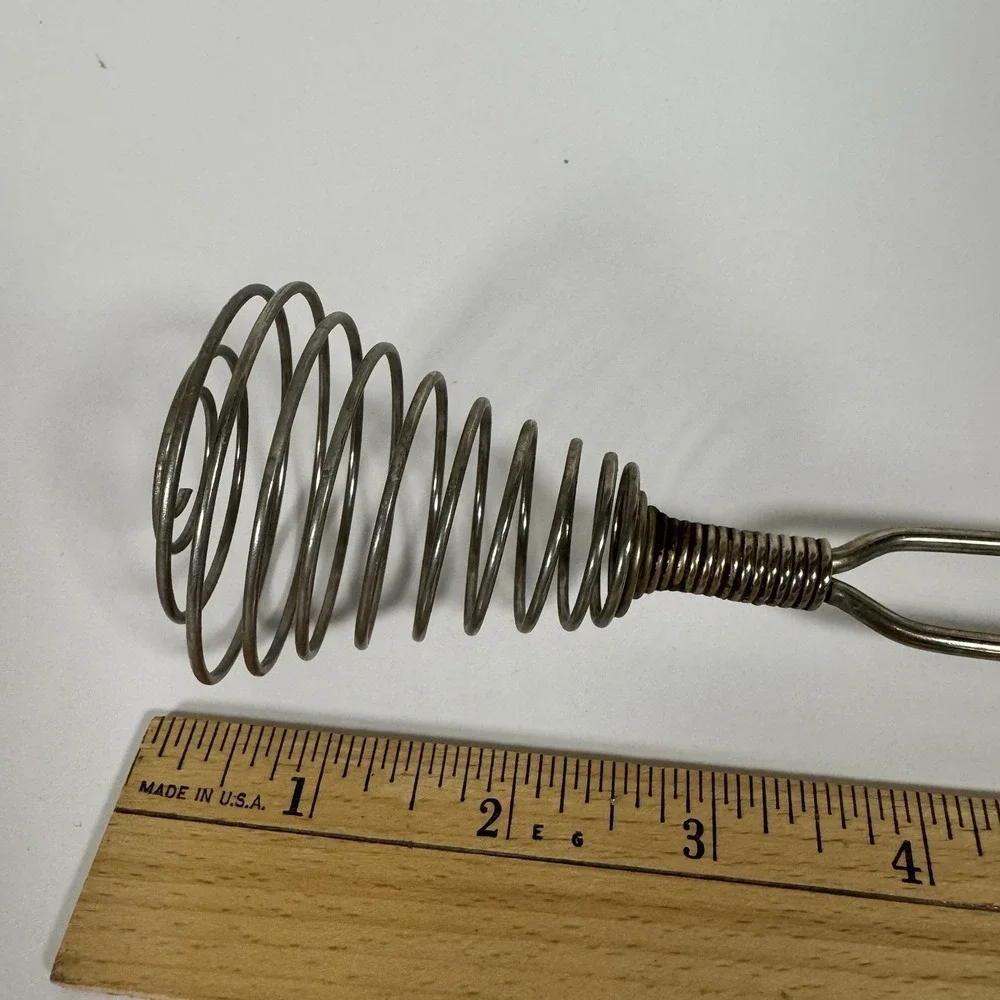 Vtg‎ Spiral Coil Wire Whisk Hand Egg Beater Farmhouse Country Barware MCM